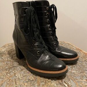 Naturalizer leather heeled lace up boots - new without box
